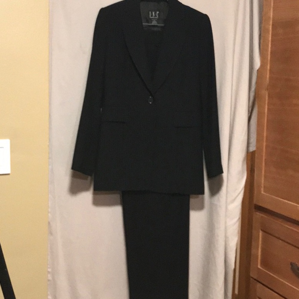 INC pantsuit beautiful wool pinstripe Dark Navy Blue   Size 10/12